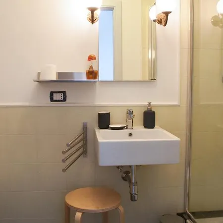 Bed & Breakfast Art12 4*